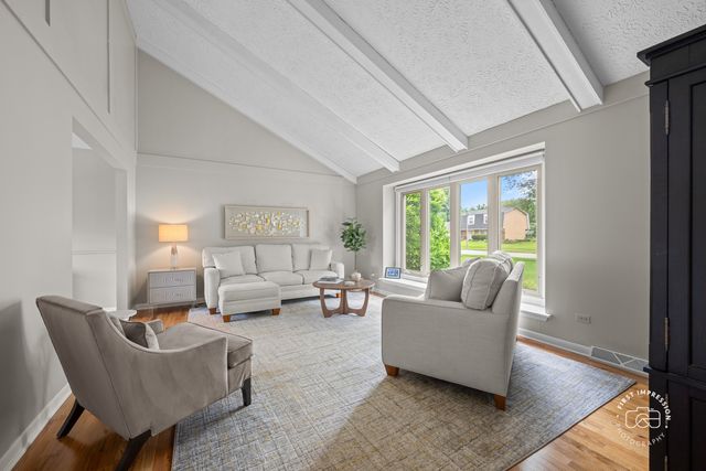 233 Terrance Drive, Naperville, IL 60565