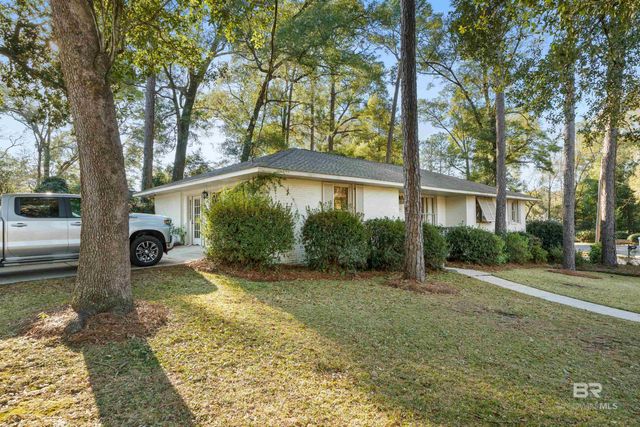 451 Ivy Circle, Fairhope, AL 36532