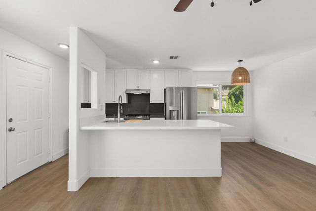 72629 Edgehill Drive 4, Palm Desert, CA 92260