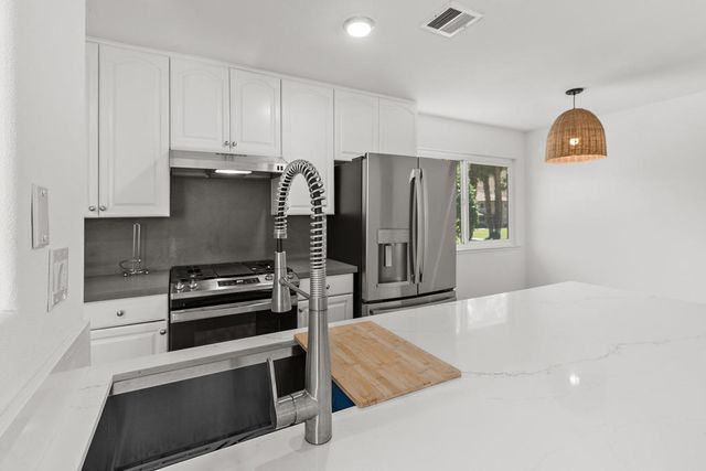 72629 Edgehill Drive 4, Palm Desert, CA 92260