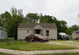 1727 W Florida Street, Springfield, MO 65803