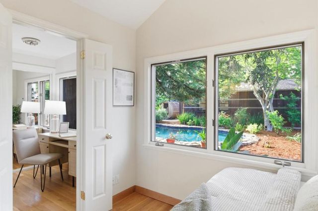636 Alvarado Row, Stanford, CA 94305
