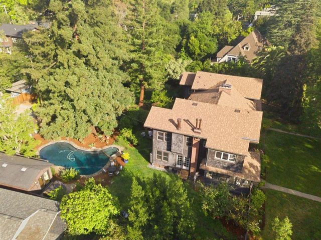 636 Alvarado Row, Stanford, CA 94305