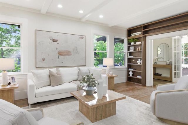 636 Alvarado Row, Stanford, CA 94305