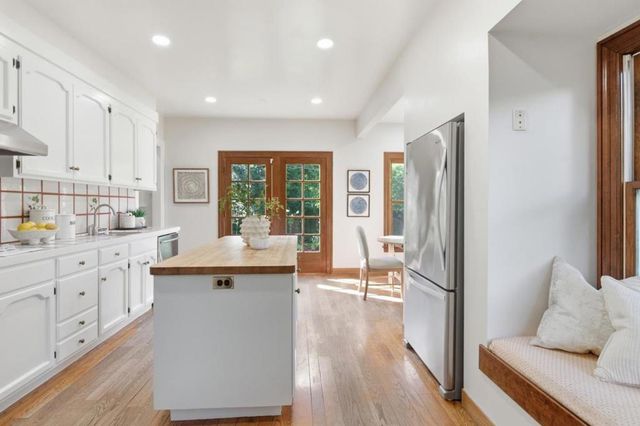 636 Alvarado Row, Stanford, CA 94305