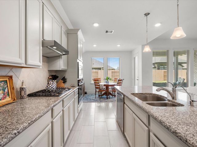 15881 Hayes Market Loop, Conroe, TX 77302