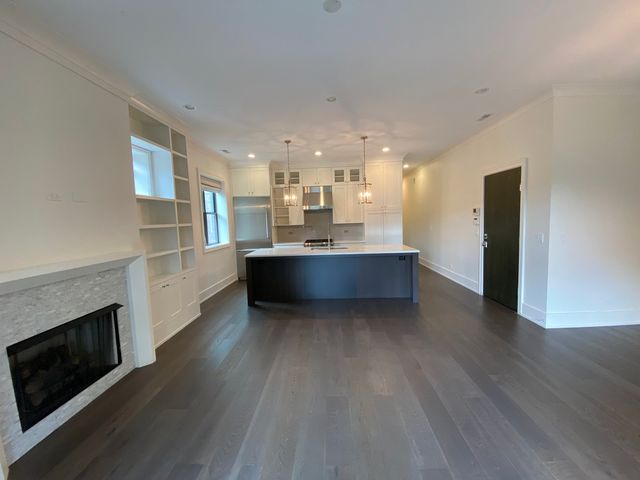 3946 N Hoyne Avenue 2S, Chicago, IL 60618
