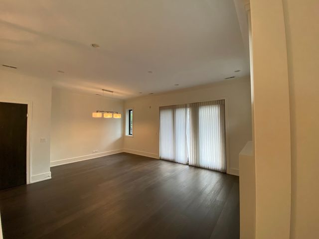 3946 N Hoyne Avenue 2S, Chicago, IL 60618
