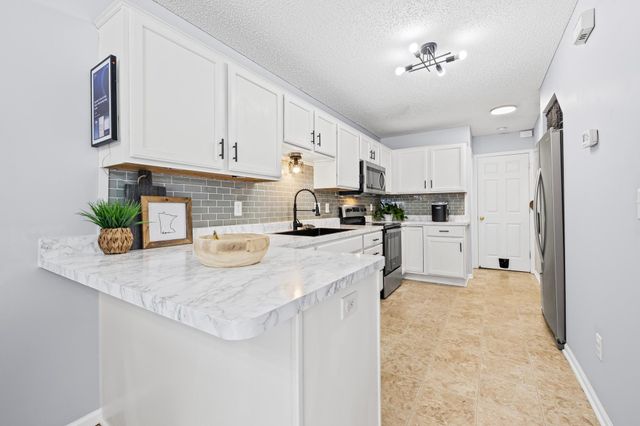 6252 Maclynn Avenue NE, Otsego, MN 55301