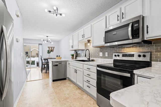 6252 Maclynn Avenue NE, Otsego, MN 55301