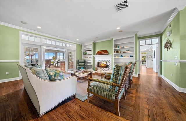 1200 PENINSULA DRIVE, Tavares, FL 32778