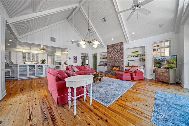 1200 PENINSULA DRIVE, Tavares, FL 32778