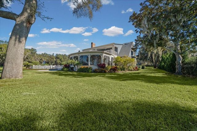 1200 PENINSULA DRIVE, Tavares, FL 32778