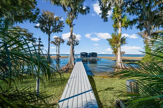 1200 PENINSULA DRIVE, Tavares, FL 32778