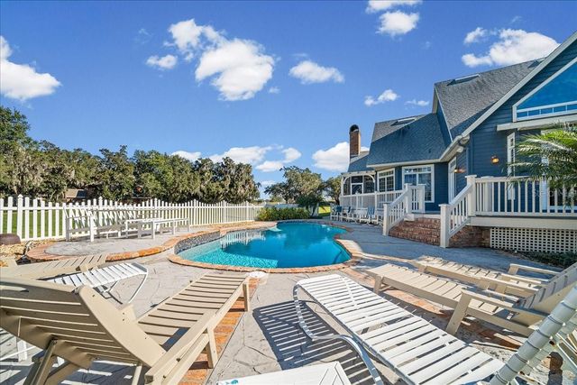 1200 PENINSULA DRIVE, Tavares, FL 32778