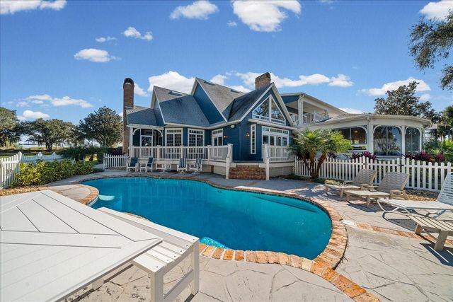 1200 PENINSULA DRIVE, Tavares, FL 32778