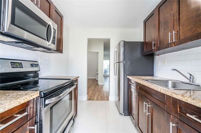 7927 East Dr 263, North Bay Village, FL 33141