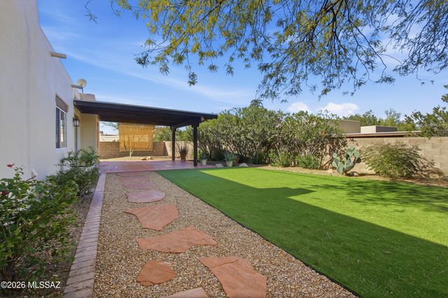 10627 E Northern Crest Drive, Tucson, AZ 85748