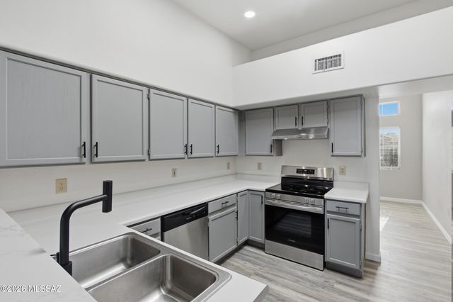 10627 E Northern Crest Drive, Tucson, AZ 85748