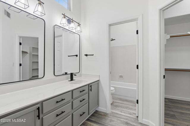 10627 E Northern Crest Drive, Tucson, AZ 85748
