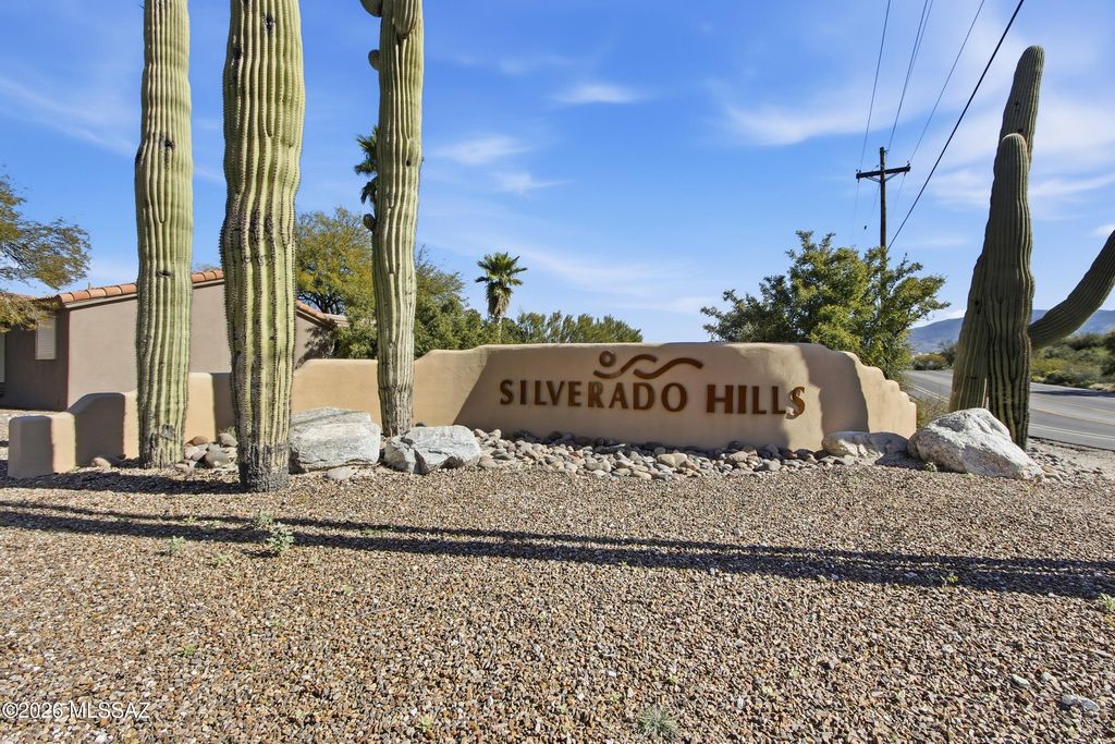 10627 E Northern Crest Drive, Tucson, AZ 85748