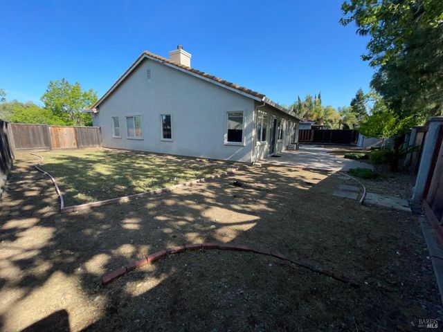 1443 Fullerton Dr, Fairfield, CA 94533