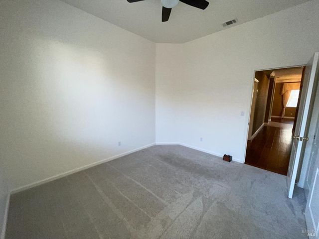 1443 Fullerton Dr, Fairfield, CA 94533