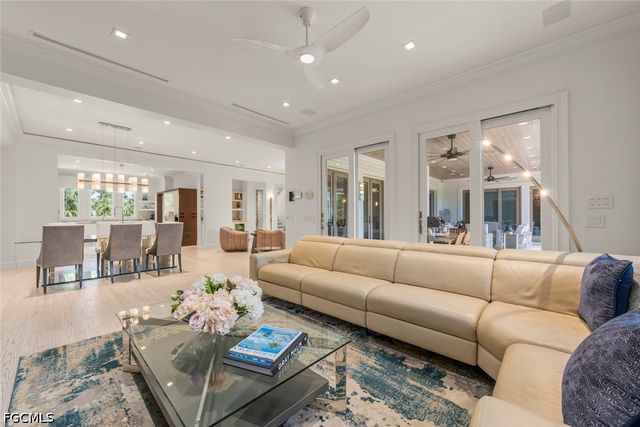 545 Lighthouse WAY, Sanibel, FL 33957