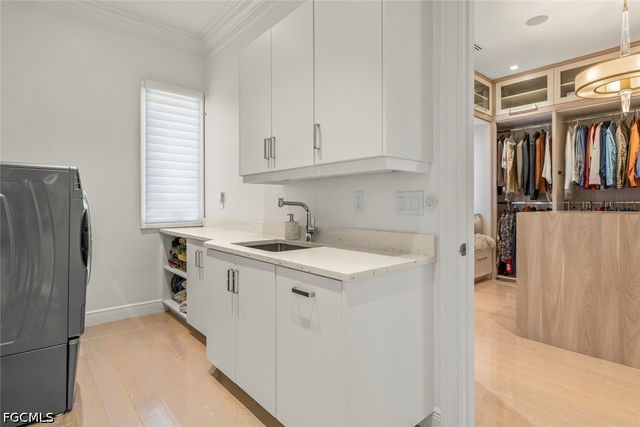 545 Lighthouse WAY, Sanibel, FL 33957