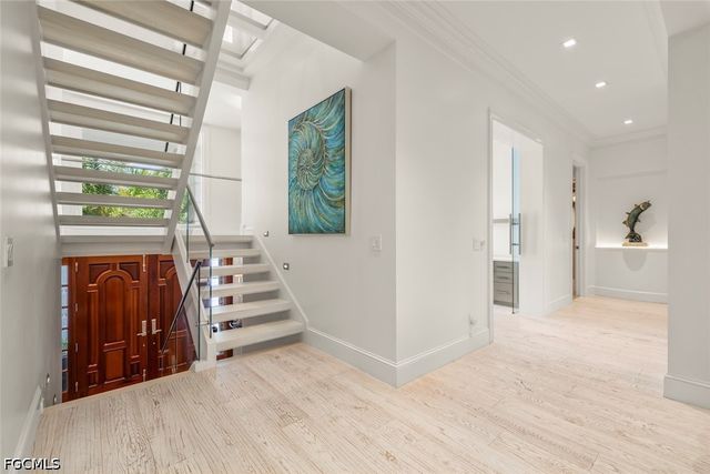 545 Lighthouse WAY, Sanibel, FL 33957