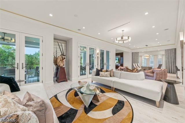 545 Lighthouse WAY, Sanibel, FL 33957