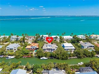 545 Lighthouse WAY, Sanibel, FL 33957
