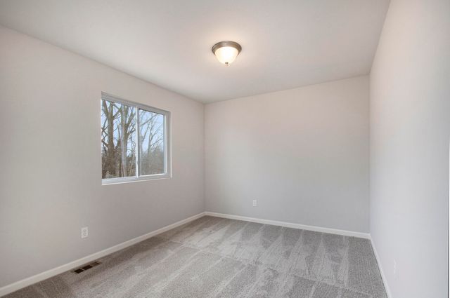 1005 Foxglove Avenue, Vicksburg Vllg, MI 49097