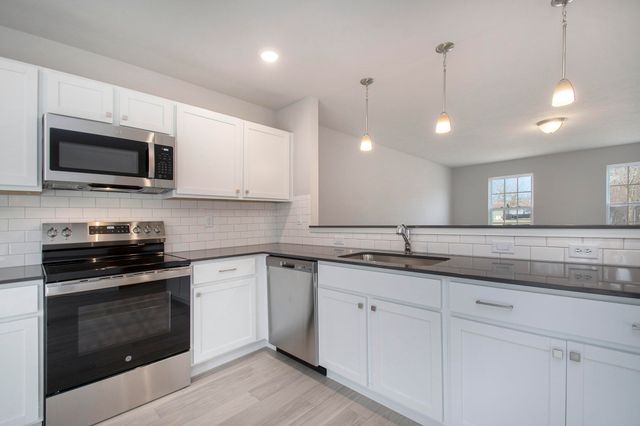 1005 Foxglove Avenue, Vicksburg Vllg, MI 49097