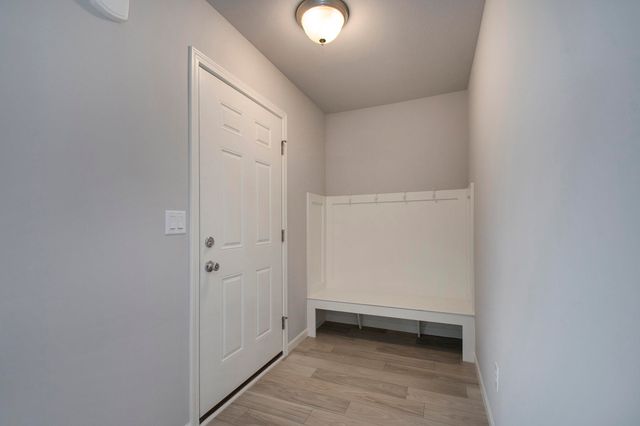 1005 Foxglove Avenue, Vicksburg Vllg, MI 49097