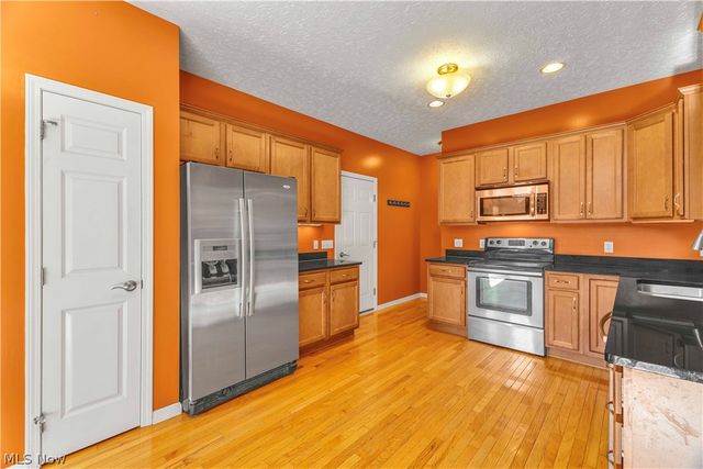 199 Highland Avenue, Avon Lake, OH 44012