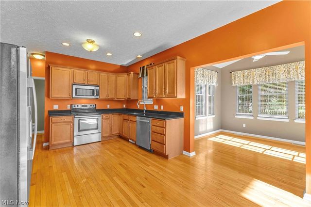 199 Highland Avenue, Avon Lake, OH 44012