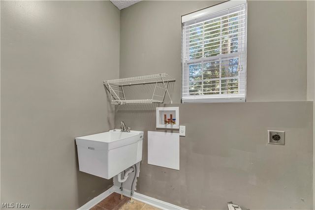 199 Highland Avenue, Avon Lake, OH 44012