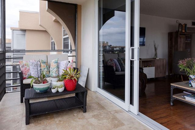 1300 Saint Charles Place PH12, Pembroke Pines, FL 33026