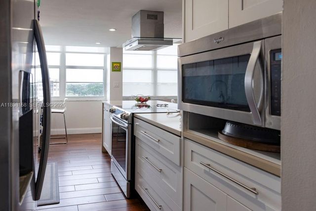1300 Saint Charles Place PH12, Pembroke Pines, FL 33026