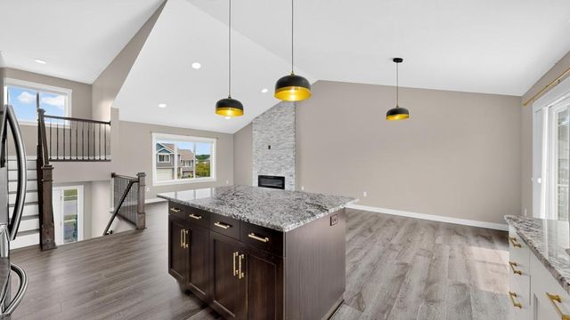 886 Portsmith Drive NW, Rochester, MN 55901