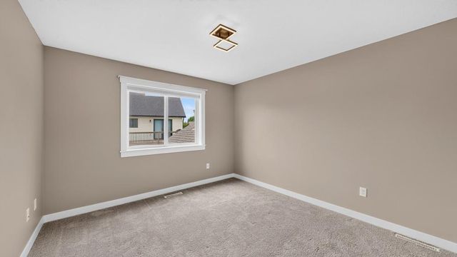 886 Portsmith Drive NW, Rochester, MN 55901