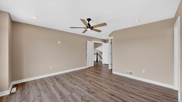 886 Portsmith Drive NW, Rochester, MN 55901