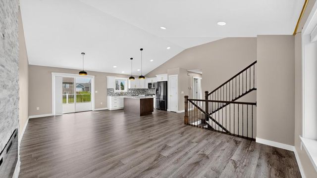 886 Portsmith Drive NW, Rochester, MN 55901