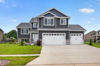 886 Portsmith Drive NW, Rochester, MN 55901