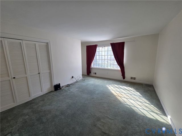 621 Blakeston Dr, North Chesterfield, VA 23236