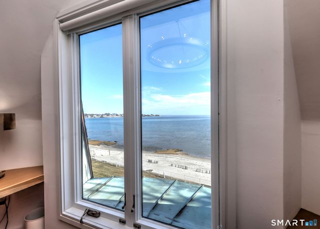 8 Seaside Avenue 8, Milford, CT 06460