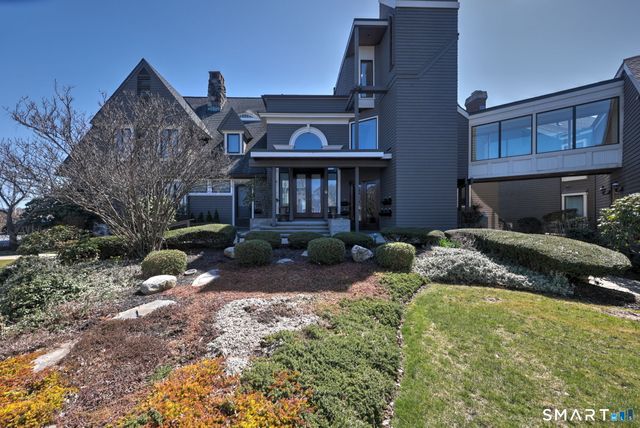 8 Seaside Avenue 8, Milford, CT 06460