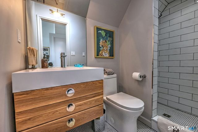 8 Seaside Avenue 8, Milford, CT 06460