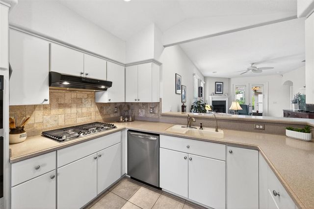 5389 AURORA DRIVE, Leesburg, FL 34748